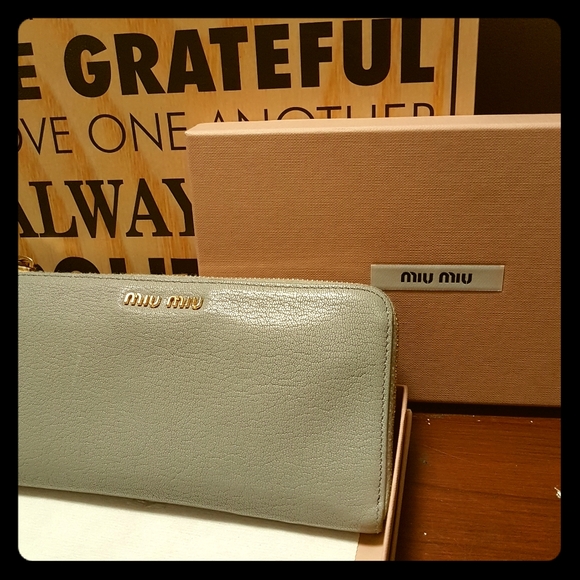 Miu miu wallet grey - Picture 1 of 8